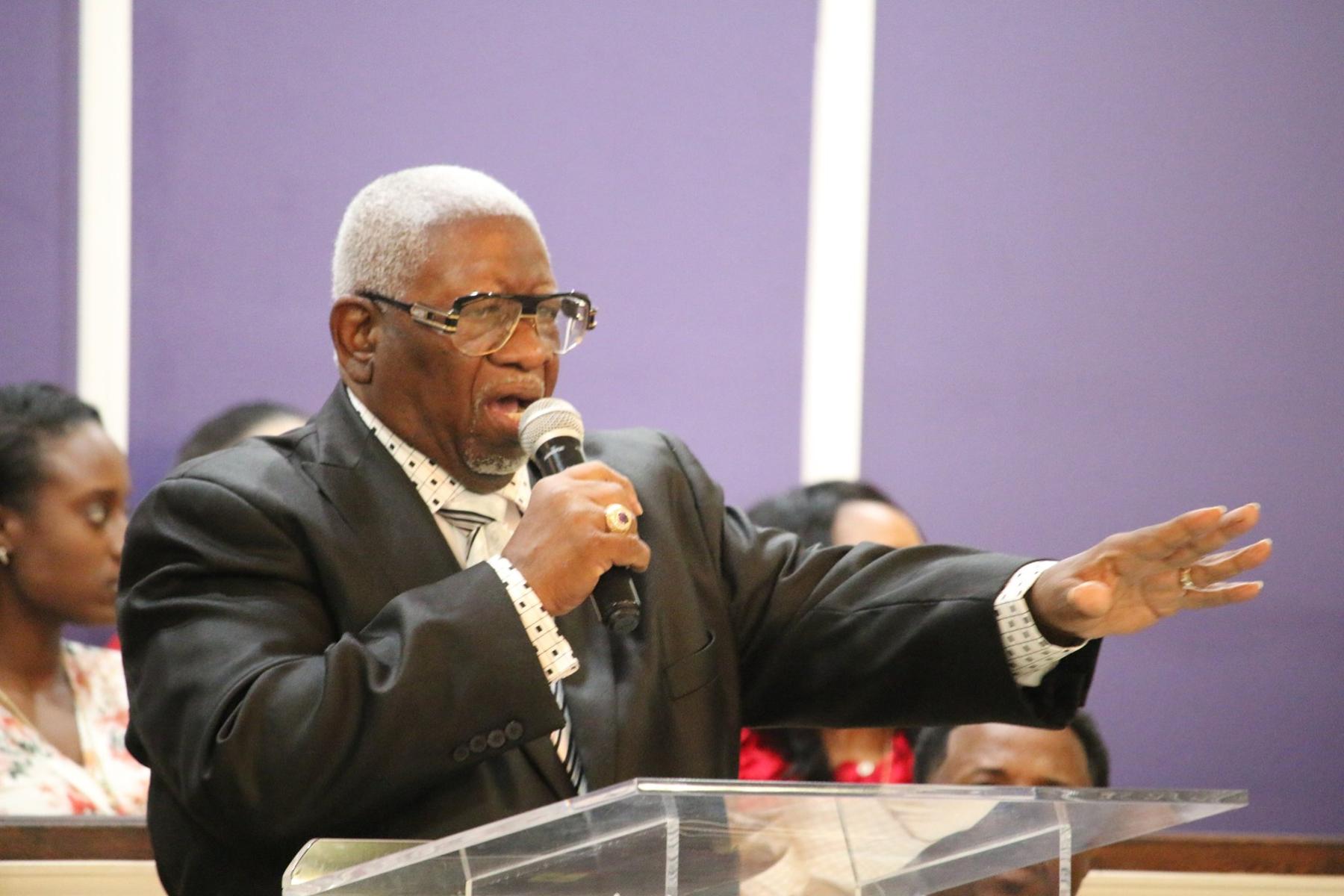Bishop R. L. Nichols Sr. preaching